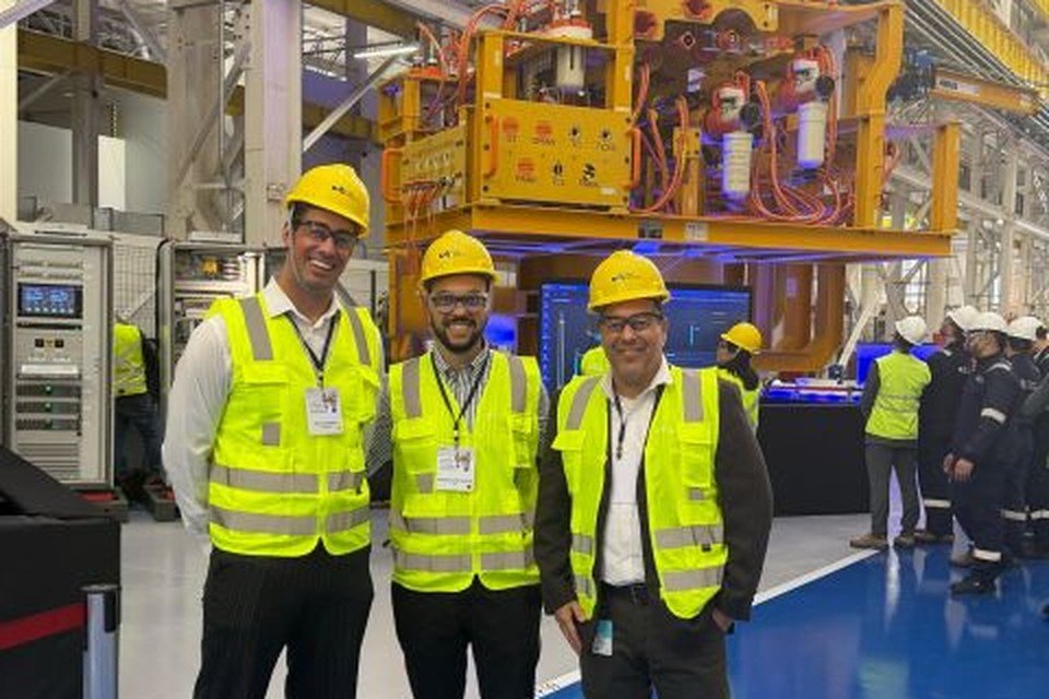 Membros do SPE Comitê Técnico de PD&I Brasil na visita técnica à OneSubsea em São José dos Pinhais
